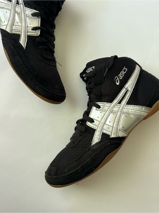 Asics Black & White High-Top Wrestling Sneakers main image 3